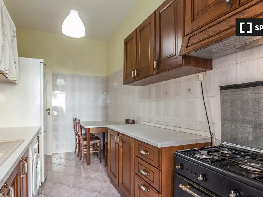 Immagine 12 di Camera condivisa in affitto  in Via Statilio Ottato a Roma