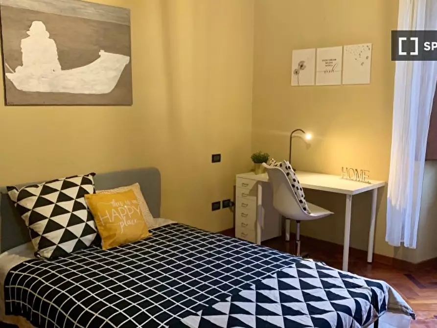 Immagine 2 di Camera condivisa in affitto  in VIA DI SAN SALVI a Firenze