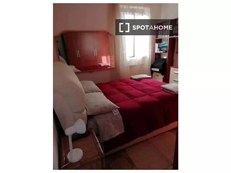 Immagine 11 di Appartamento in affitto  in Via Acquaroni a Roma
