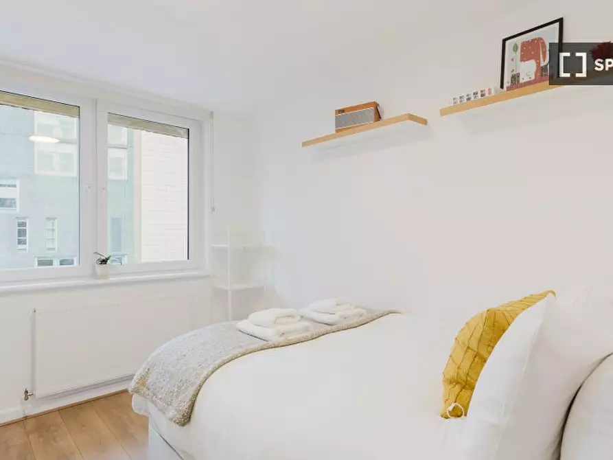 Immagine 8 di Appartamento in affitto  in Lamb's Passage a Islington