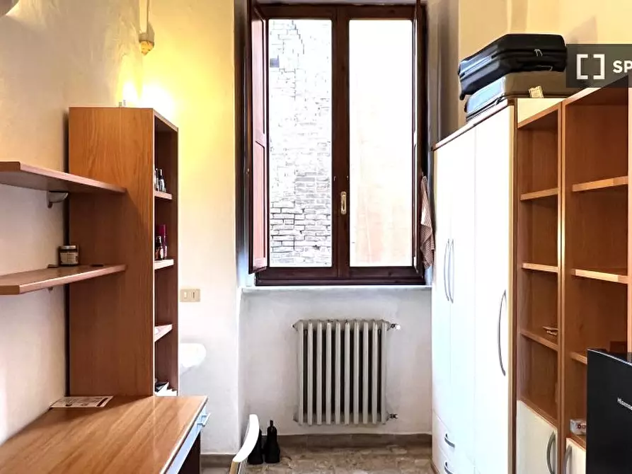 Immagine 15 di Residence in affitto  in Via del Porrione a Siena