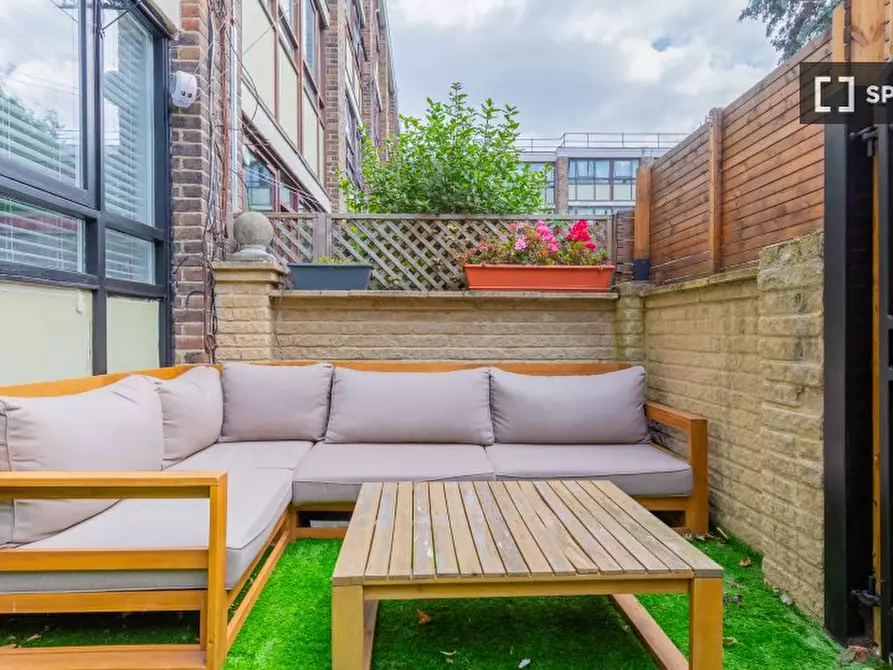 Immagine 2 di Appartamento in affitto  in Crondall Ct a Islington