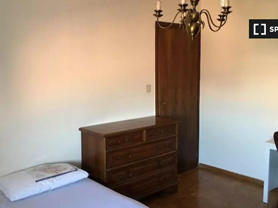 Immagine 12 di Camera condivisa in affitto  in Via Andrea Costa a Bologna