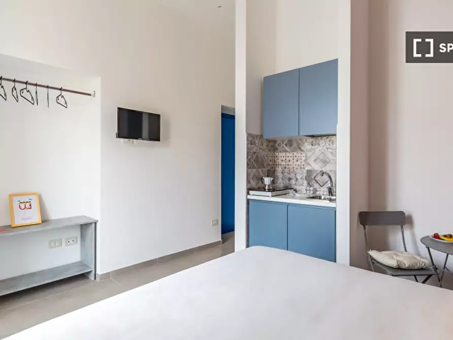 Immagine 10 di Appartamento in affitto  in Via Duomo a Napoli