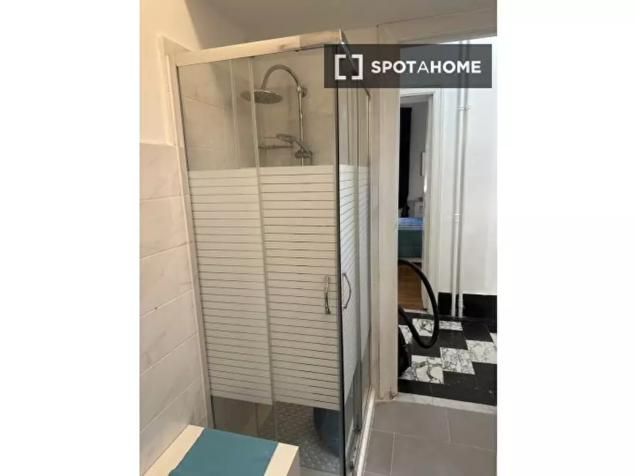 Immagine 11 di Appartamento in affitto  in Via Arezzo a Roma