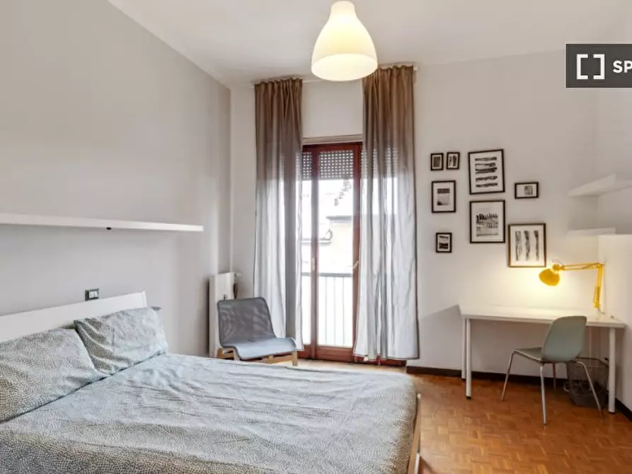 Immagine 2 di Camera condivisa in affitto  in Via Curtatone a Milano