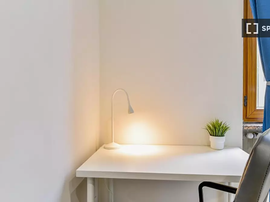 Immagine 17 di Camera condivisa in affitto  in Via Cesana a Torino