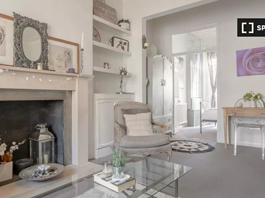 Immagine 7 di Appartamento in affitto  in Queenstown Rd, Battersea, London, UK a Lambeth