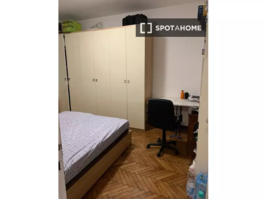 Immagine 4 di Camera condivisa in affitto  in Viale Lucania a Milano