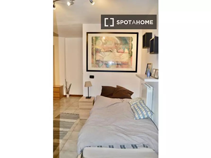 Immagine 3 di Camera condivisa in affitto  in Via Giacomo Zanella a Milano