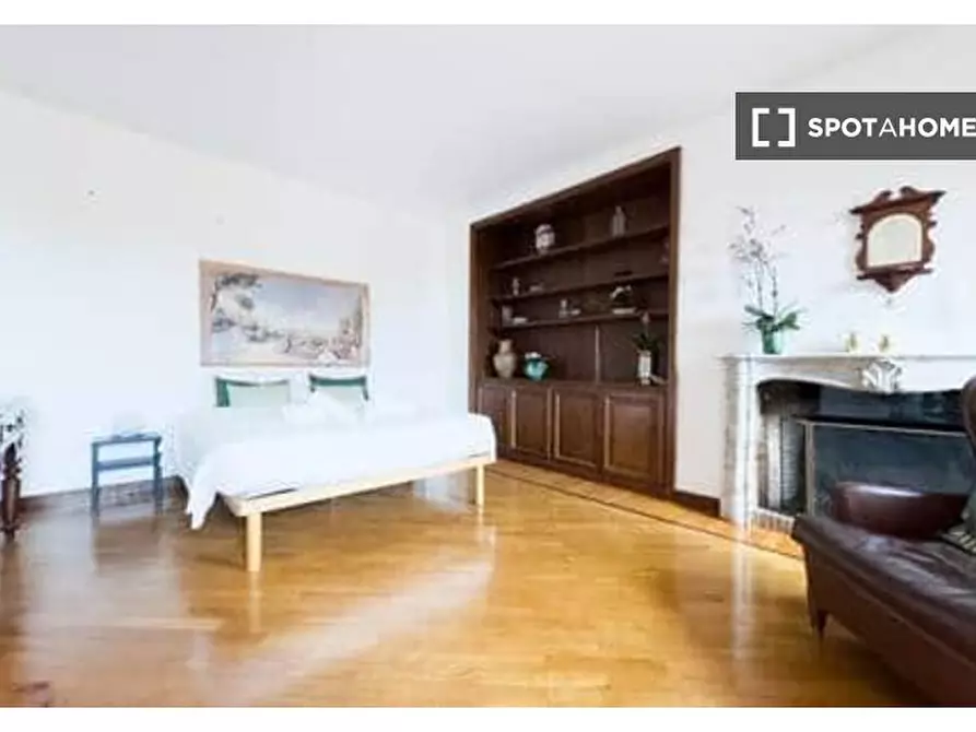 Immagine 16 di Appartamento in affitto  in Via Giulia a Roma