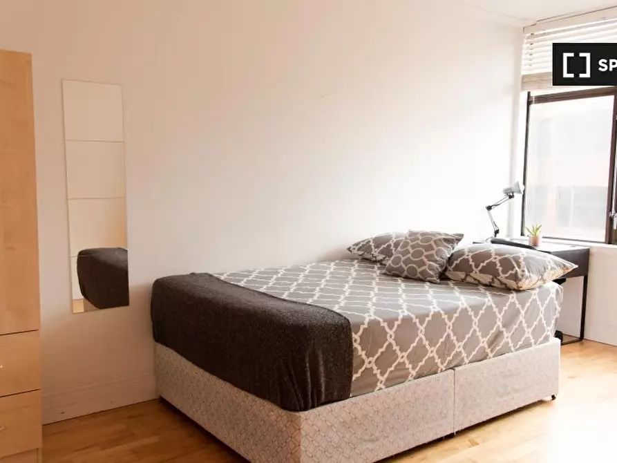 Immagine 9 di Camera condivisa in affitto  in flat a Poplar