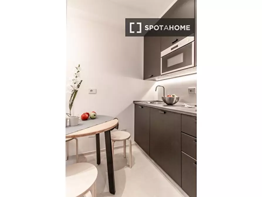 Immagine 8 di Ufficio in affitto  in Via Arienti a Bologna