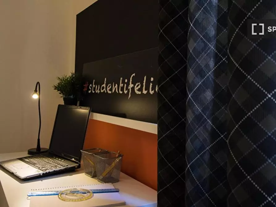 Immagine 5 di Camera condivisa in affitto  in Pasubio/C a Brescia