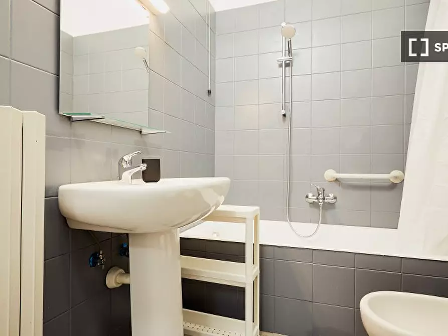 Immagine 17 di Camera condivisa in affitto  in Via Ormea a Torino