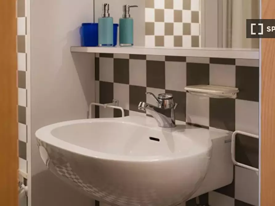 Immagine 16 di Appartamento in affitto  in Via Mandron a Dorsino