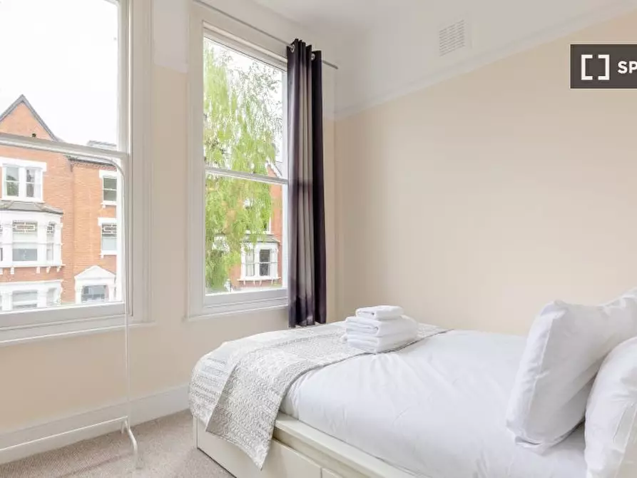 Immagine 2 di Appartamento in affitto  in D Nassington Rd a Camden Town