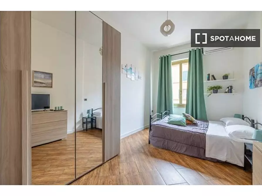 Immagine 10 di Appartamento in affitto  in Via degli Enotri a Roma