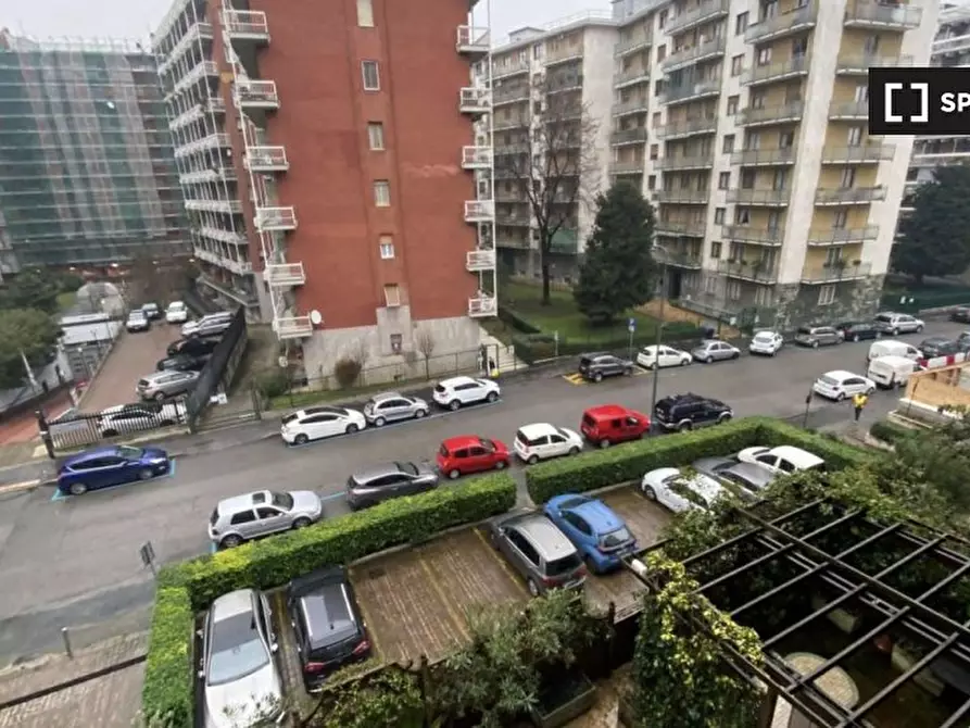 Immagine 13 di Camera condivisa in affitto  in Viale Evaristo Stefini a Milano
