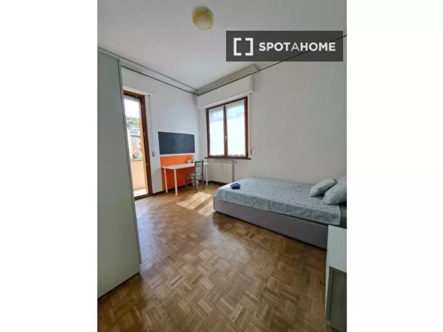Immagine 1 di Camera condivisa in affitto  in VIA MINORETTI a Genova