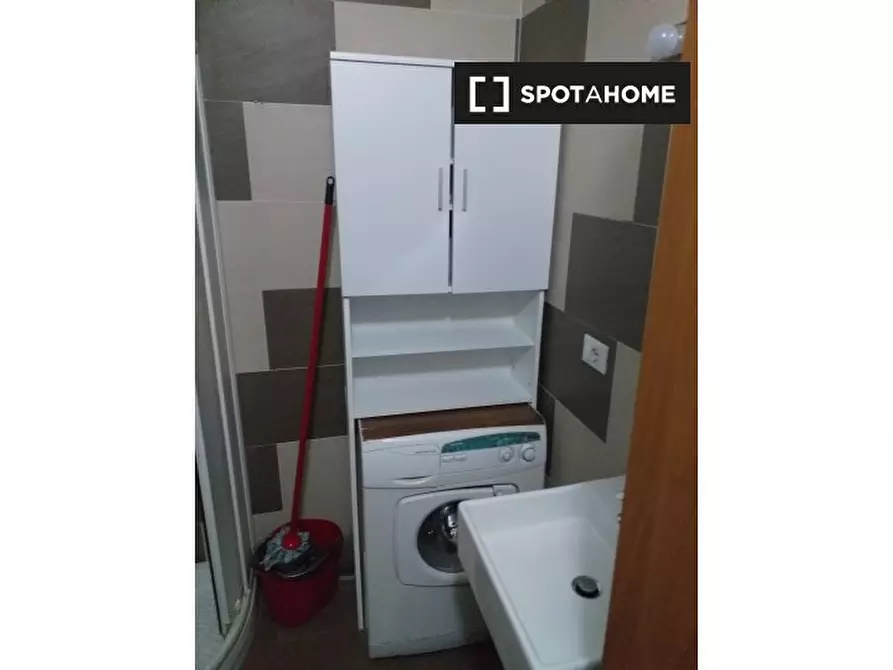 Immagine 4 di Ufficio in affitto  in Via Alessandro Stoppato a Bologna