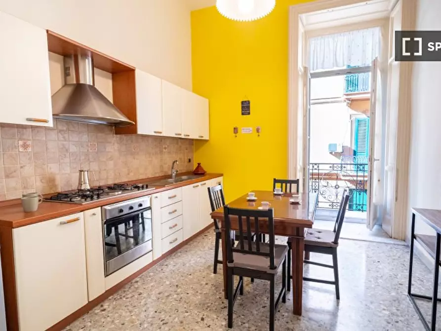 Immagine 1 di Appartamento in affitto  in Via Arte della Lana a Napoli