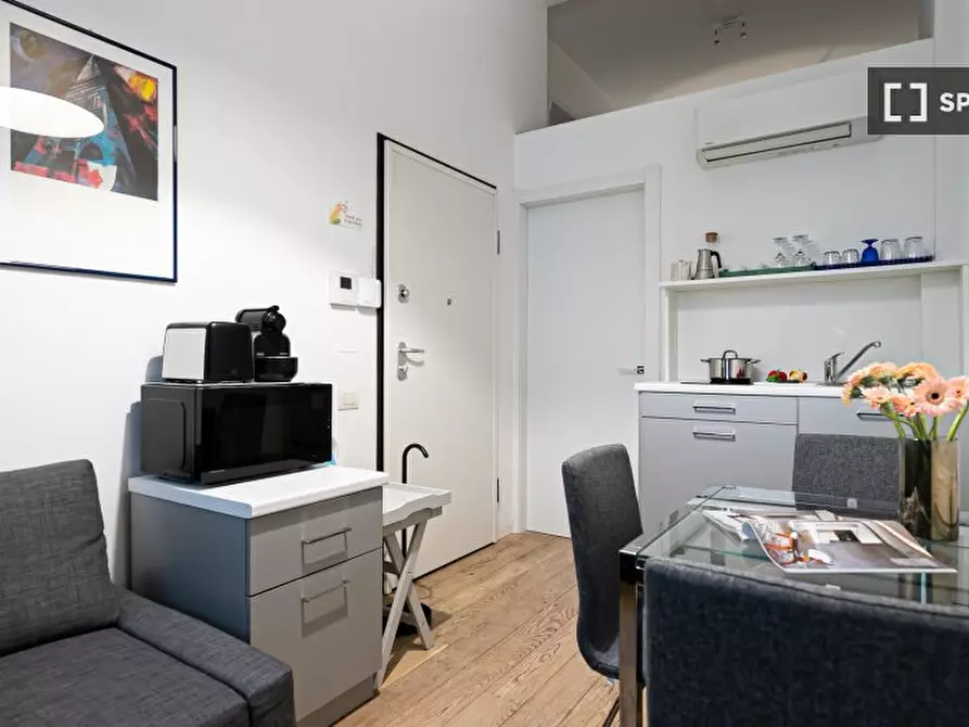 Immagine 6 di Appartamento in affitto  in Via Macedonio Melloni a Milano