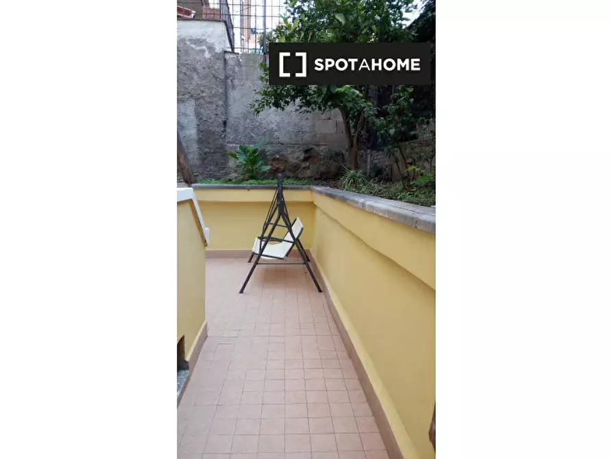 Immagine 10 di Appartamento in affitto  in Via Rossano a Roma