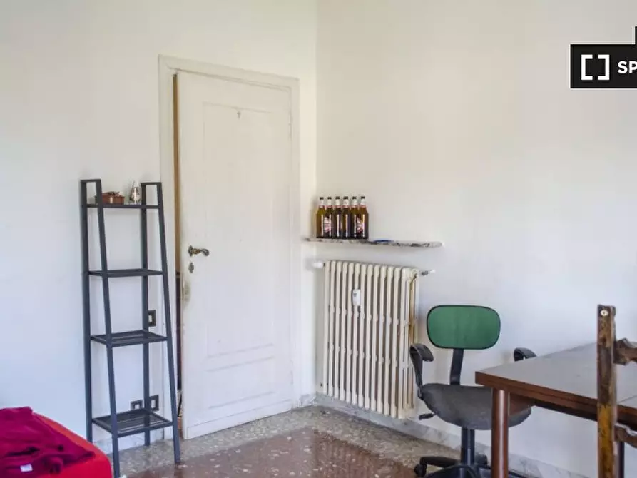 Immagine 2 di Camera condivisa in affitto  in Via Ozanam a Roma