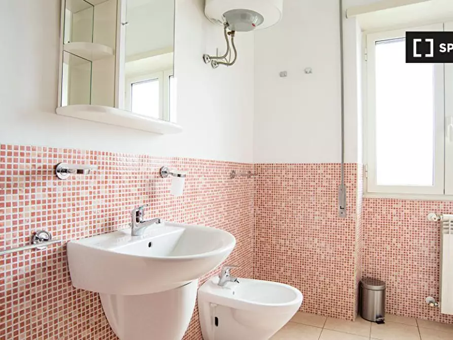 Immagine 9 di Ufficio in affitto  in Viale della Venezia Giulia a Roma