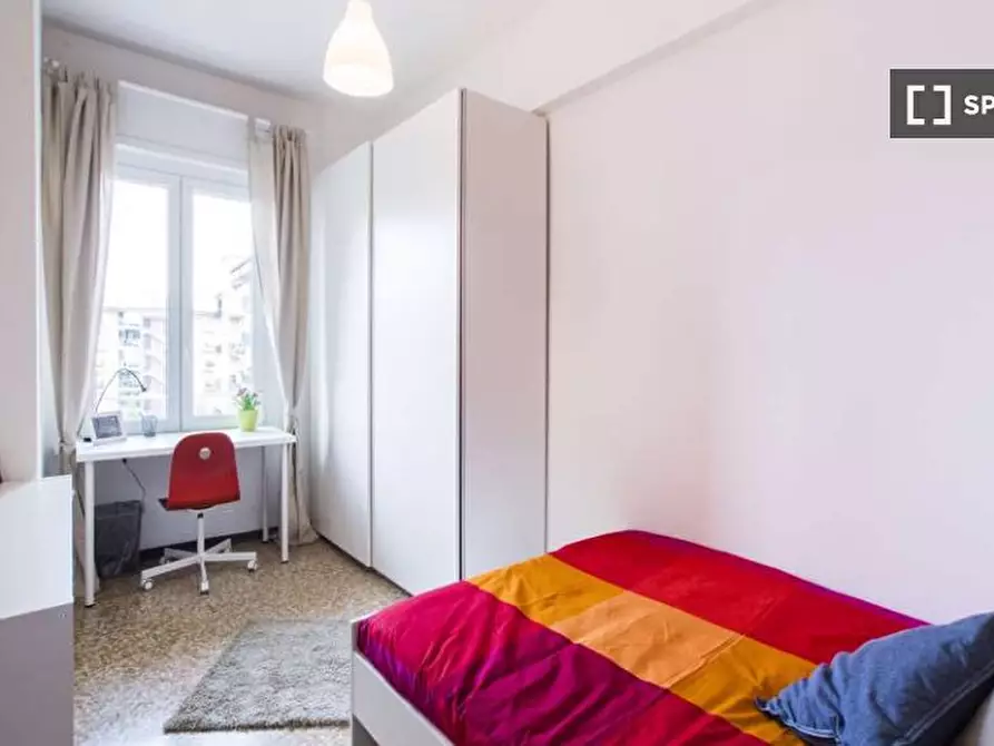 Immagine 2 di Camera condivisa in affitto  in Viale Carlo Espinasse a Milano