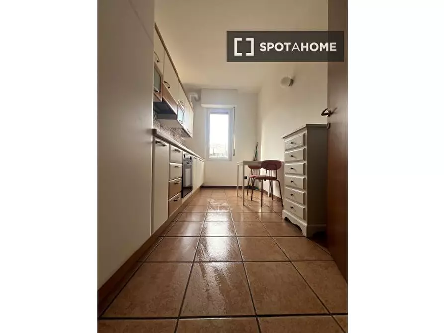 Immagine 6 di Camera condivisa in affitto  in Via Baldo degli Ubaldi a Milano