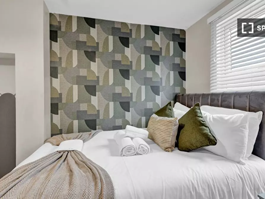 Immagine 8 di Ufficio in affitto  in flat a Tottenham