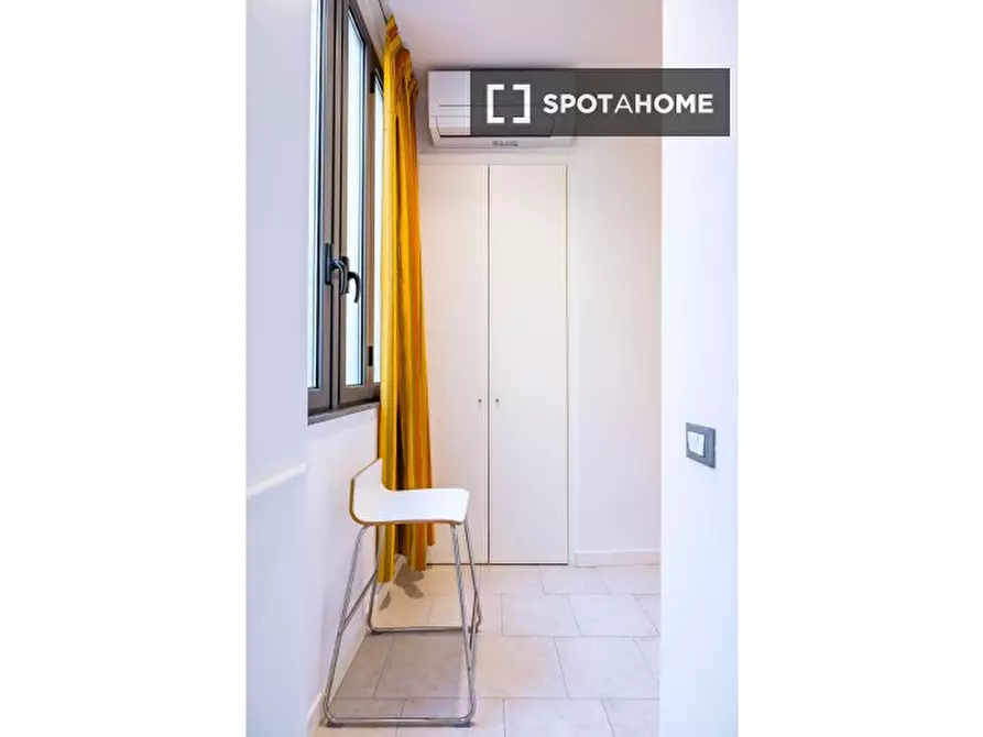 Immagine 10 di Appartamento in affitto  in Corso Umberto I a Napoli