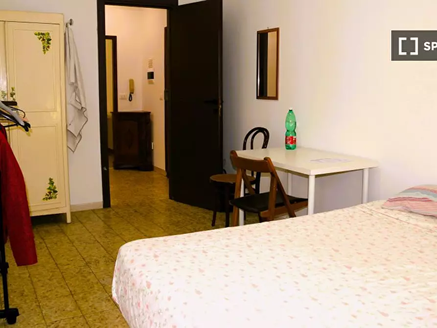 Immagine 9 di Camera condivisa in affitto  in Via Giuseppe de Robertis a Roma