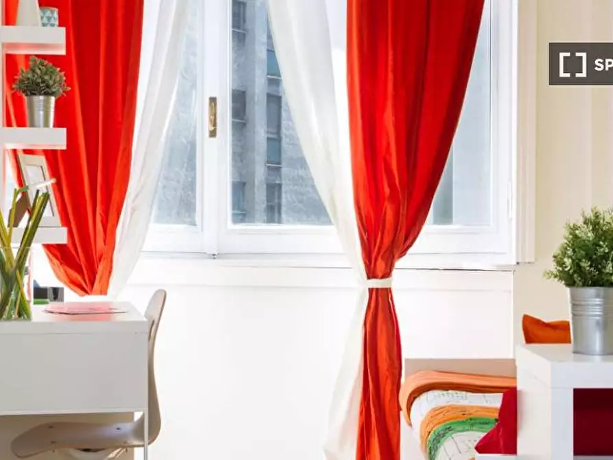 Immagine 3 di Camera condivisa in affitto  in Via Larga a Milano