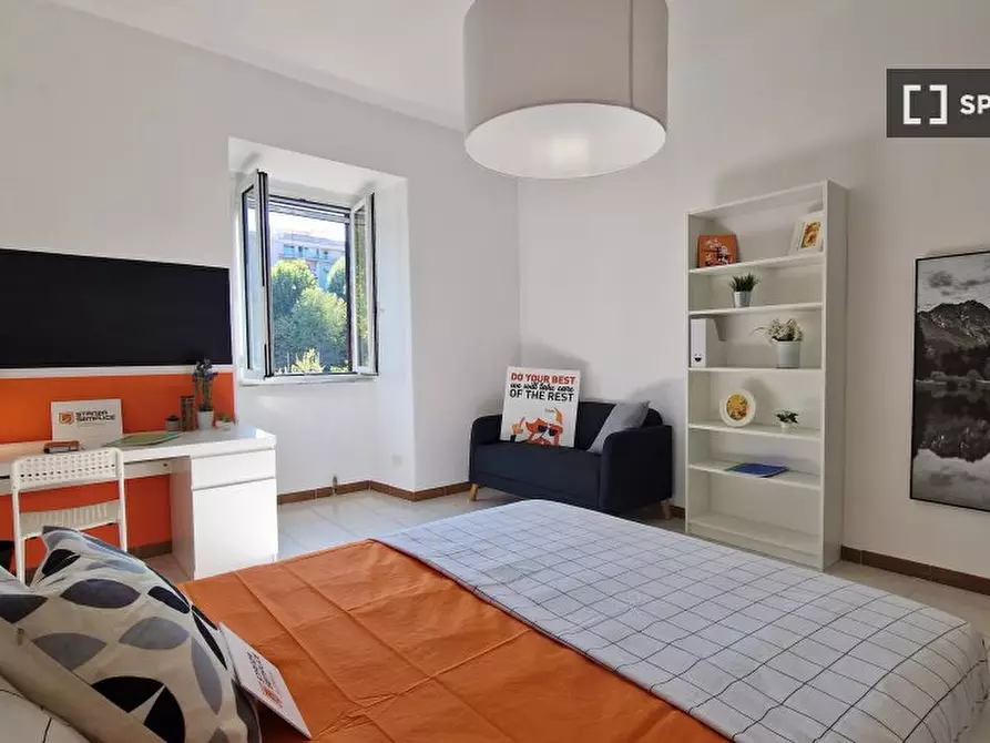 Immagine 8 di Camera condivisa in affitto  in Via Ostiense a Roma