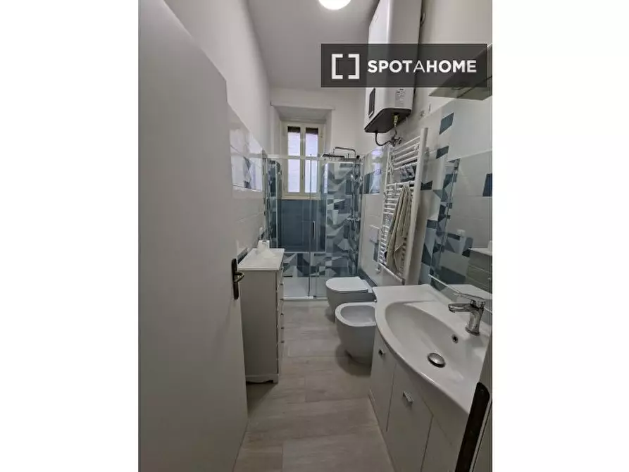 Immagine 10 di Camera condivisa in affitto  in Via Publio Valerio a Roma