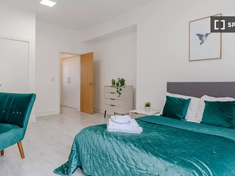 Immagine 17 di Appartamento in affitto  in Apartment a Kensington