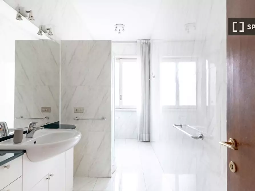 Immagine 15 di Camera condivisa in affitto  in Via Copernico a Milano