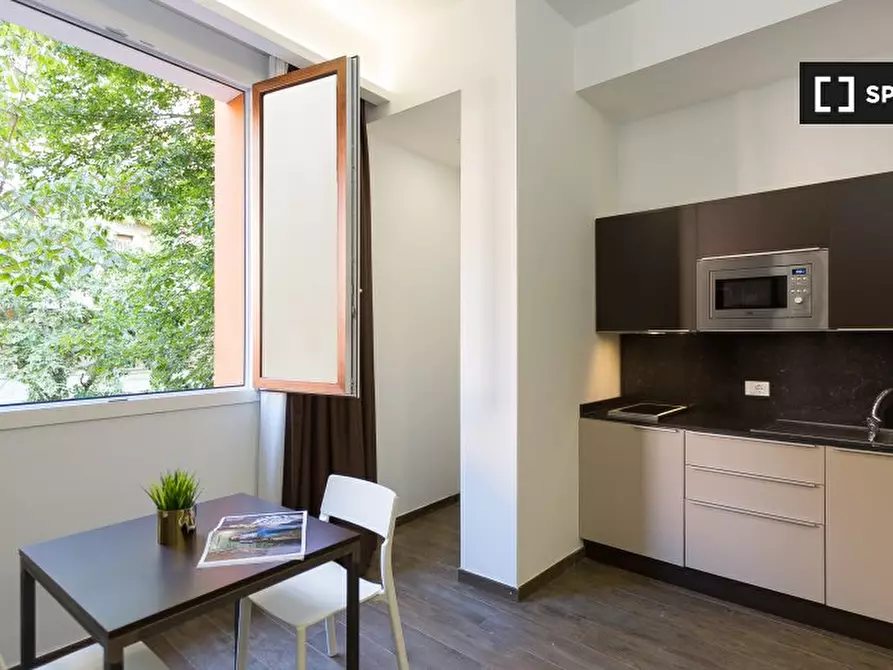 Immagine 4 di Ufficio in affitto  in Via della Marranella a Roma