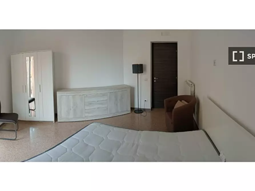 Immagine 17 di Camera condivisa in affitto  in Via di S. Castulo a Roma