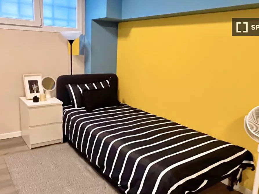 Immagine 2 di Camera condivisa in affitto  in Via Ambrogio Binda a Milano