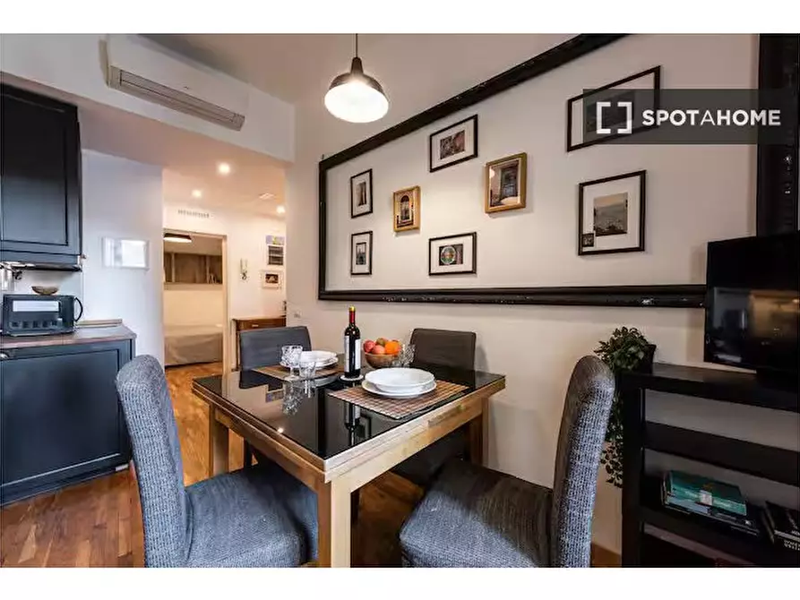 Immagine 1 di Appartamento in affitto  in Borgo Santi Apostoli a Firenze