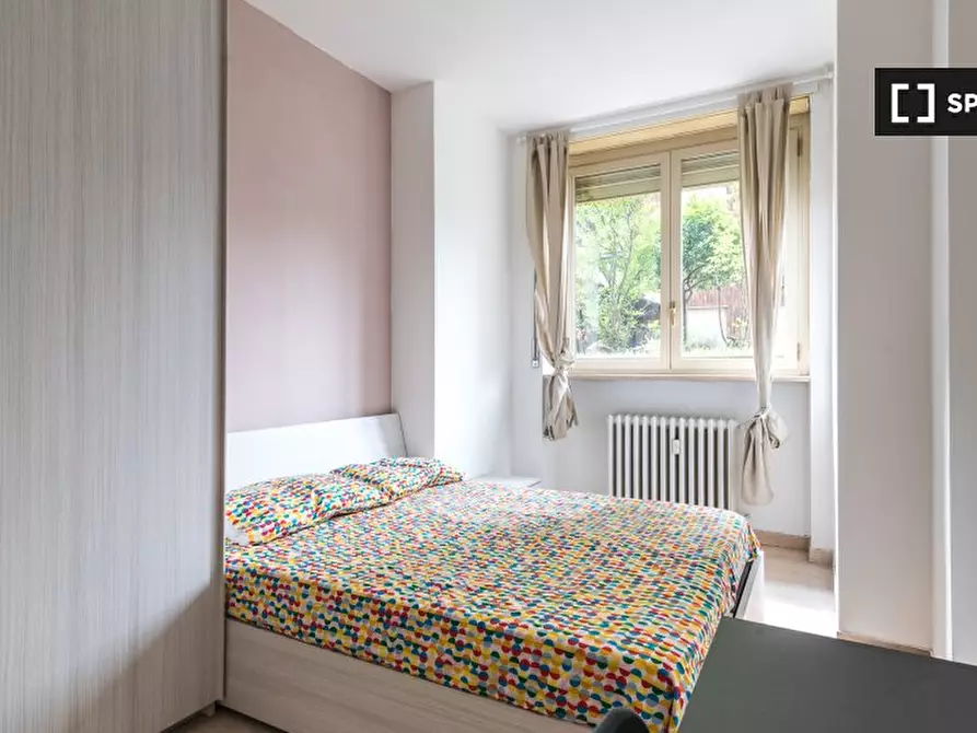 Immagine 2 di Camera condivisa in affitto  in Via Mac Mahon a Milano