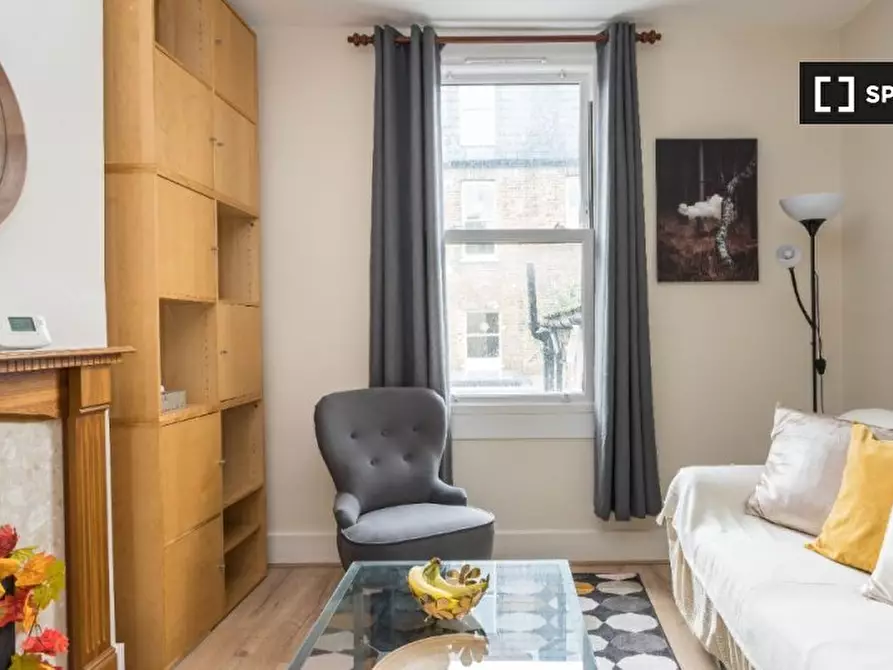 Immagine 8 di Appartamento in affitto  in (first floor flat) Westville Road a Hammersmith