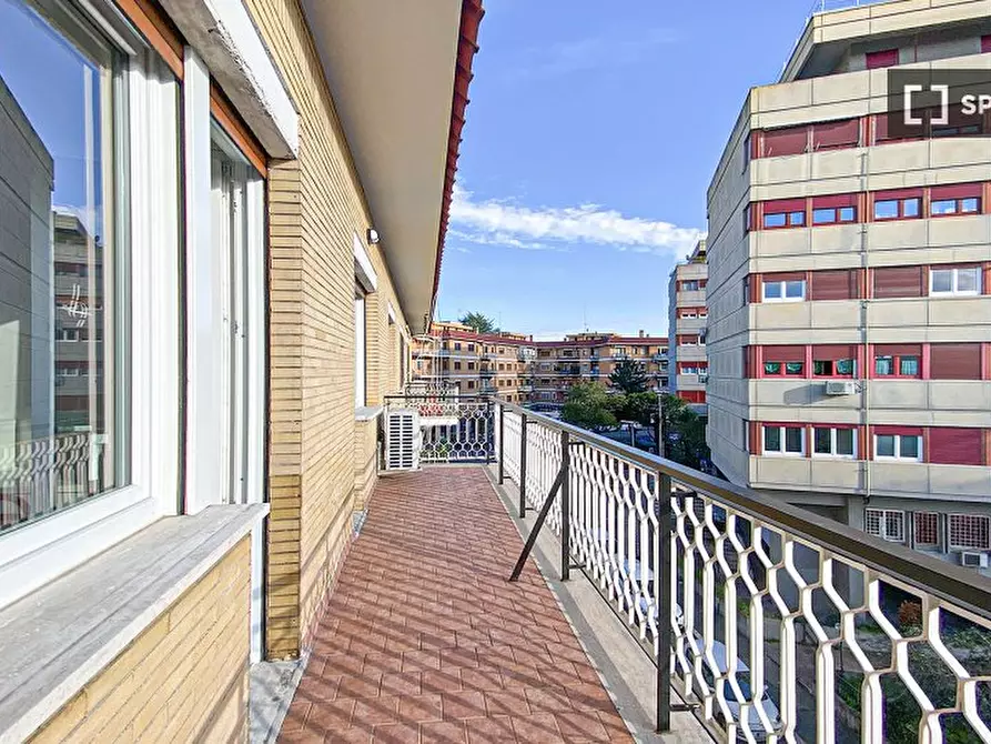 Immagine 9 di Appartamento in affitto  in Piazza Civitella Paganico a Roma