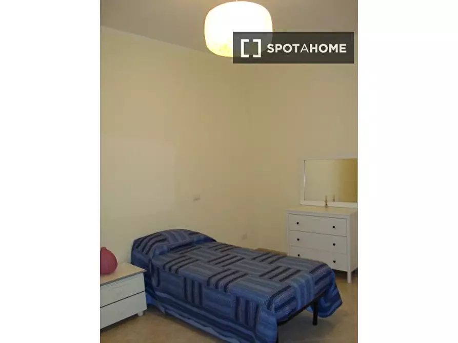 Immagine 3 di Camera condivisa in affitto  in via Marcello Prestinari a Milano