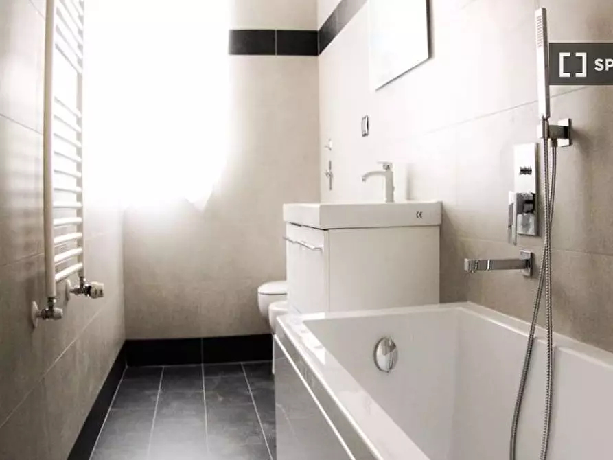 Immagine 11 di Camera condivisa in affitto  in Viale Brianza a Milano