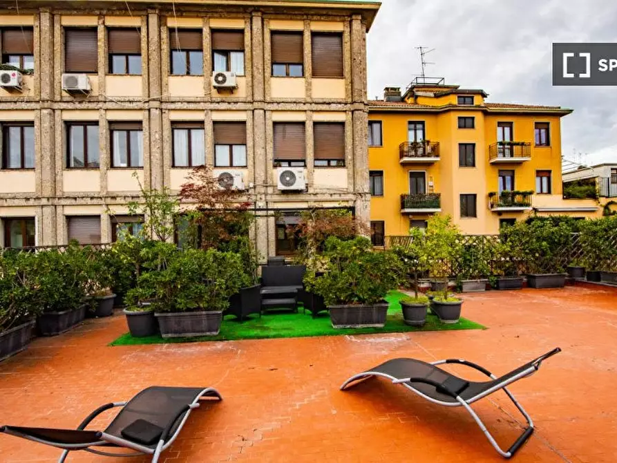 Immagine 1 di Appartamento in affitto  in Via dei Piatti a Milano